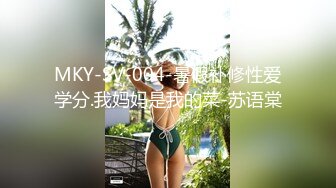 白长裙黑丁内美少妇