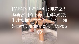 邻居可爱小妹妹莉莉酱-双马尾黄色lo裙，晶莹水棒PK白虎穴，自慰抽插的好卡哇伊！