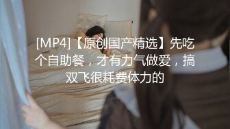 【搞沐足按摩女】大叔今晚见到爆乐，刚下海的学生妹，青涩懵懂，看着没一点儿风尘气，能看清鲍鱼，还挺粉，赚到了