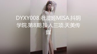 号称不喝酒都能一小时的山东打桩机【强哥】，酒店约操美熟女，干完射嘴里，美女惊呼 这哪只半茶碗，这是射了一茶壶