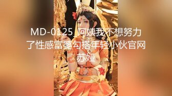 【新片速遞】媚黑 短发漂亮少妇挑战两根大黑棒 被各种爆操 不得不说确实强 都很强 [155MB/MP4/03:32]