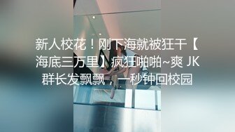 白虎逼姐妹花全程露脸一起玩，听大哥指挥互动狼友撩骚，性感的纹身，揉奶玩逼看特写道具抽插，浪叫呻吟不止