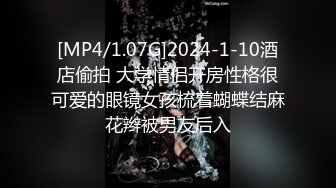 短发骚妇跟网吧陌生男子啪啪